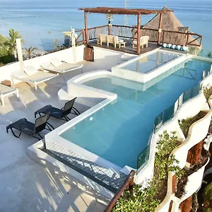 Spirit Isla Holbox
